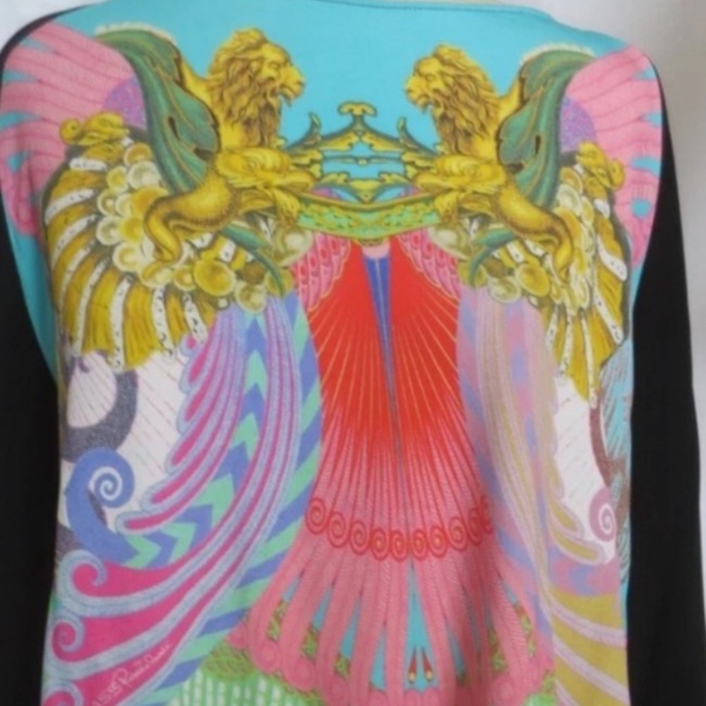 Authentic Roberto Cavalli Winged Lion PrintColorful Top
Size 10 - Picture 2 of 3